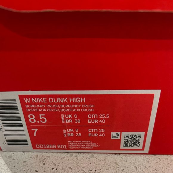 Nike Dunk High Burgunday Crush Size 8.5 Wmns 7 mens Original Box - Picture 4 of 4